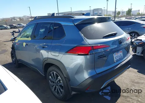 2022 Toyota Corolla Cross Xle из США, поврежденный, VIN 7MUDAABG2NV026091